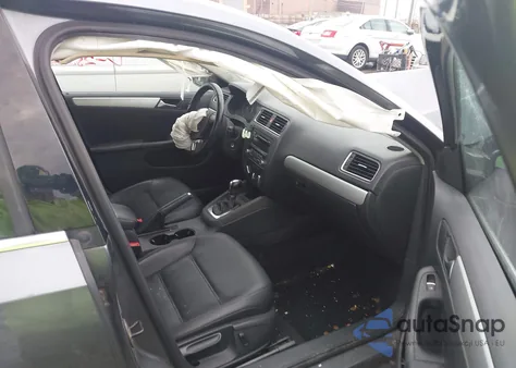 2013 Volkswagen Jetta 2.5L Se z USA, uszkodzony, nr VIN 3VWDX7AJ5DM255448